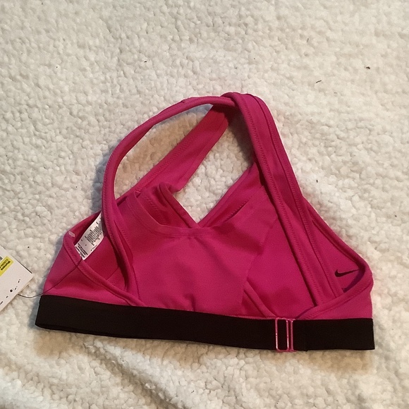 Nike Nwt Sports Bra  size Small - Picture 3 of 4